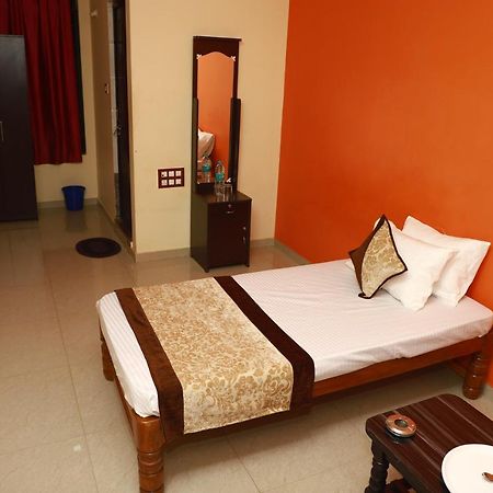 Hotel Megha Residency Haveri Exterior foto